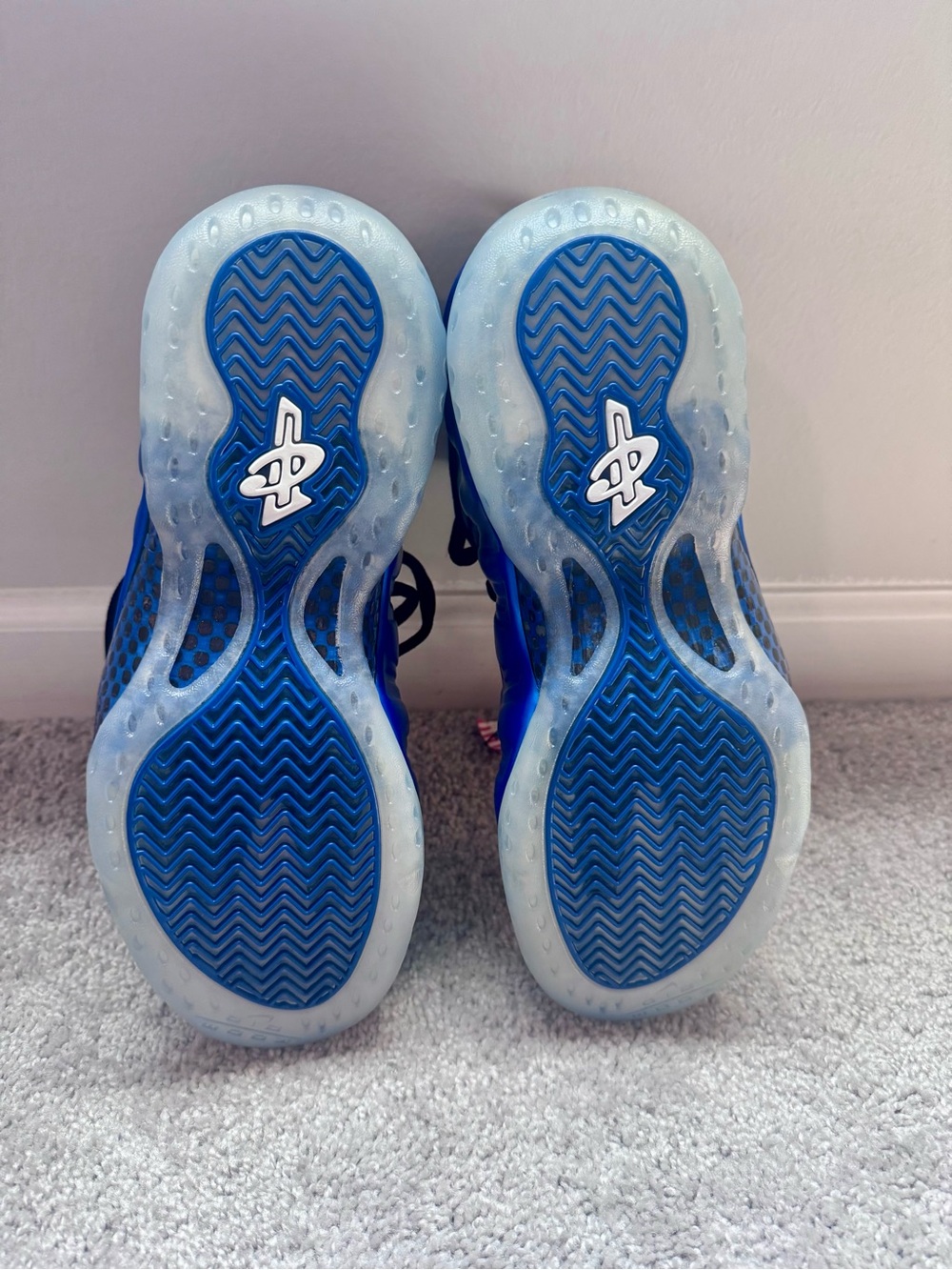 Nike Men’s Royal Blue Foamposite Sneakers - Picture 4 of 4